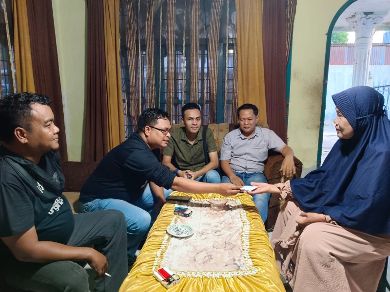 Sejumlah Organisasi Tunjukkan Kepedulian Terhadap Sesama Kepada Pedagang Asongan Korban Arogansi Oknum Security DIC