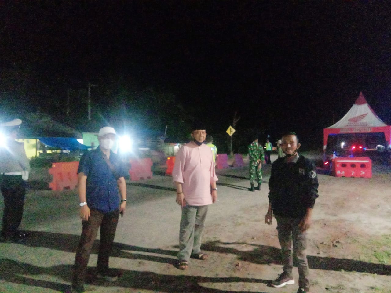 Ketua DPD PWRI Dan Plt Ketua FORGAN Tinjau Pos Penyekatan Arus Mudik