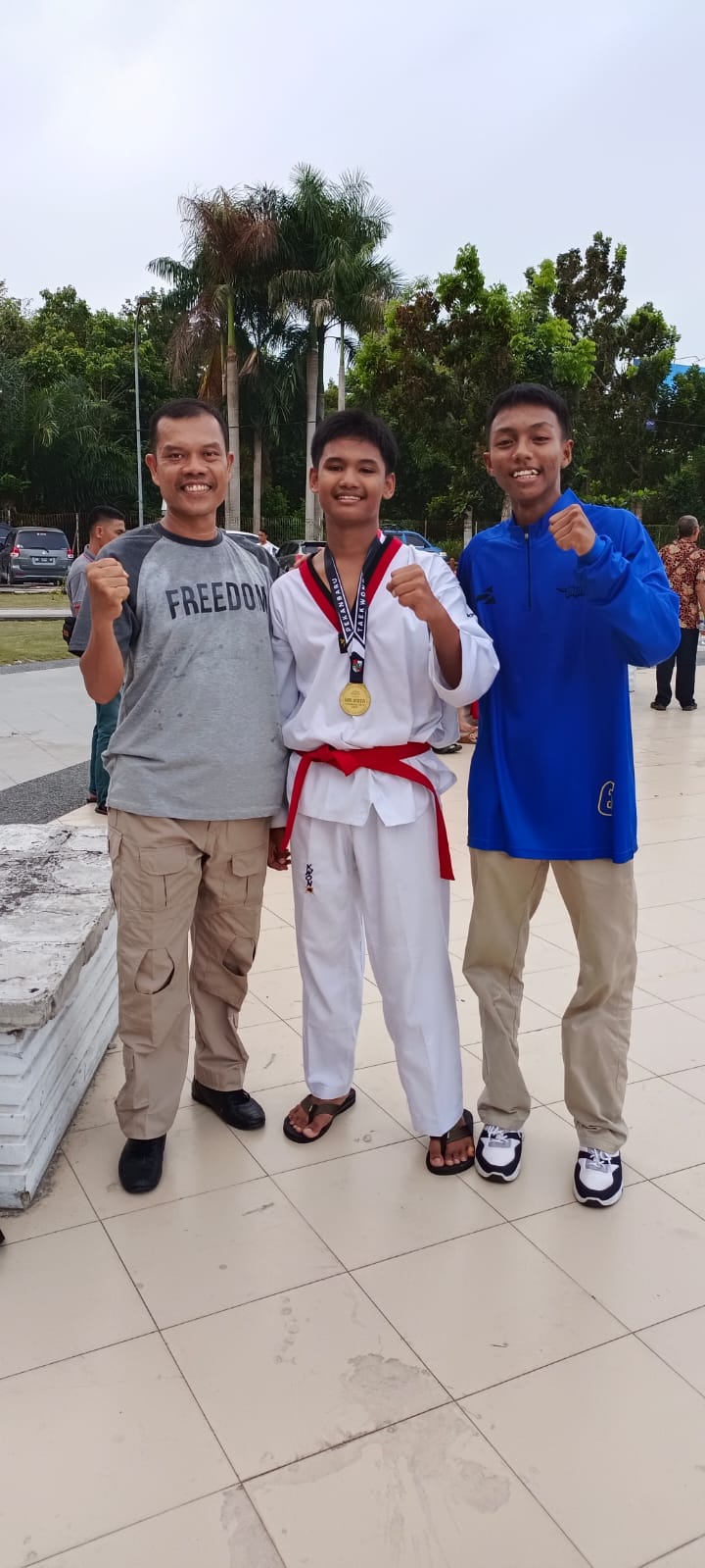 Pelatih Kennedy Simanjuntak Bersama Atlet Taekwondonya Harumkan Nama Kota Dumai