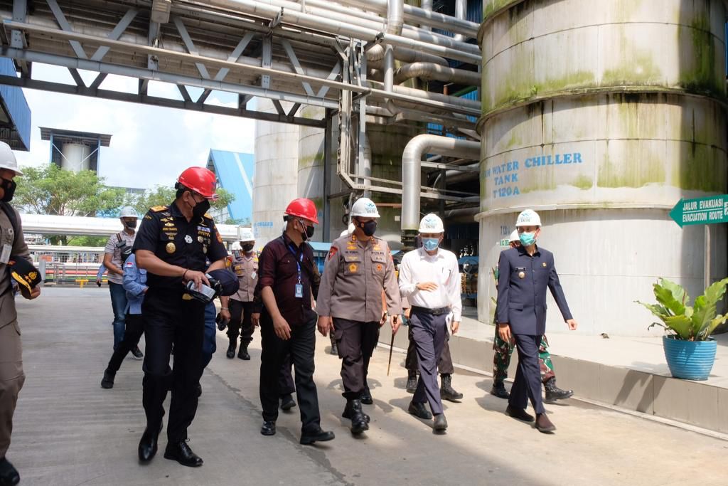 Pastikan Proses Produksi Berjalan Baik Hulu Hingga Hilir, Kapolda Riau Tinjau Kilang PT. Wilmar grup Kawasan Industri Dumai