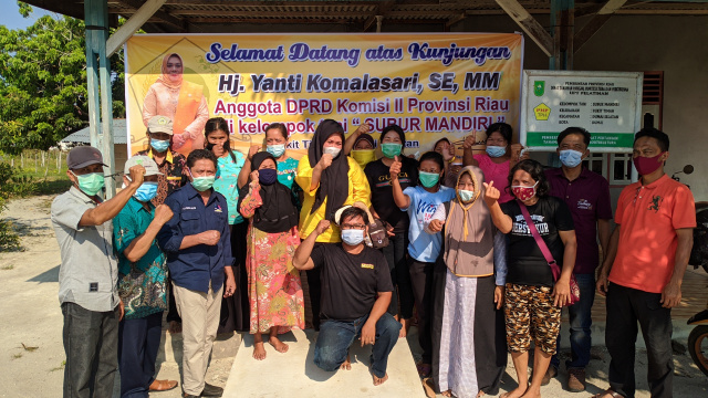 Anggota Dewan Provinsi Riau, Hj Yanti Komala Sari Temui Poktan Kelurahan Bukit Timah