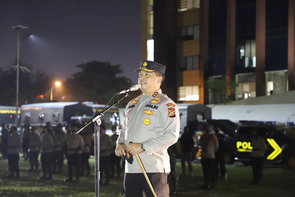2.302 Personel jajaran Polda Riau Diterjunkan Dalam Patroli Skala Besar, Bagikan 2.655 Paket Sembako