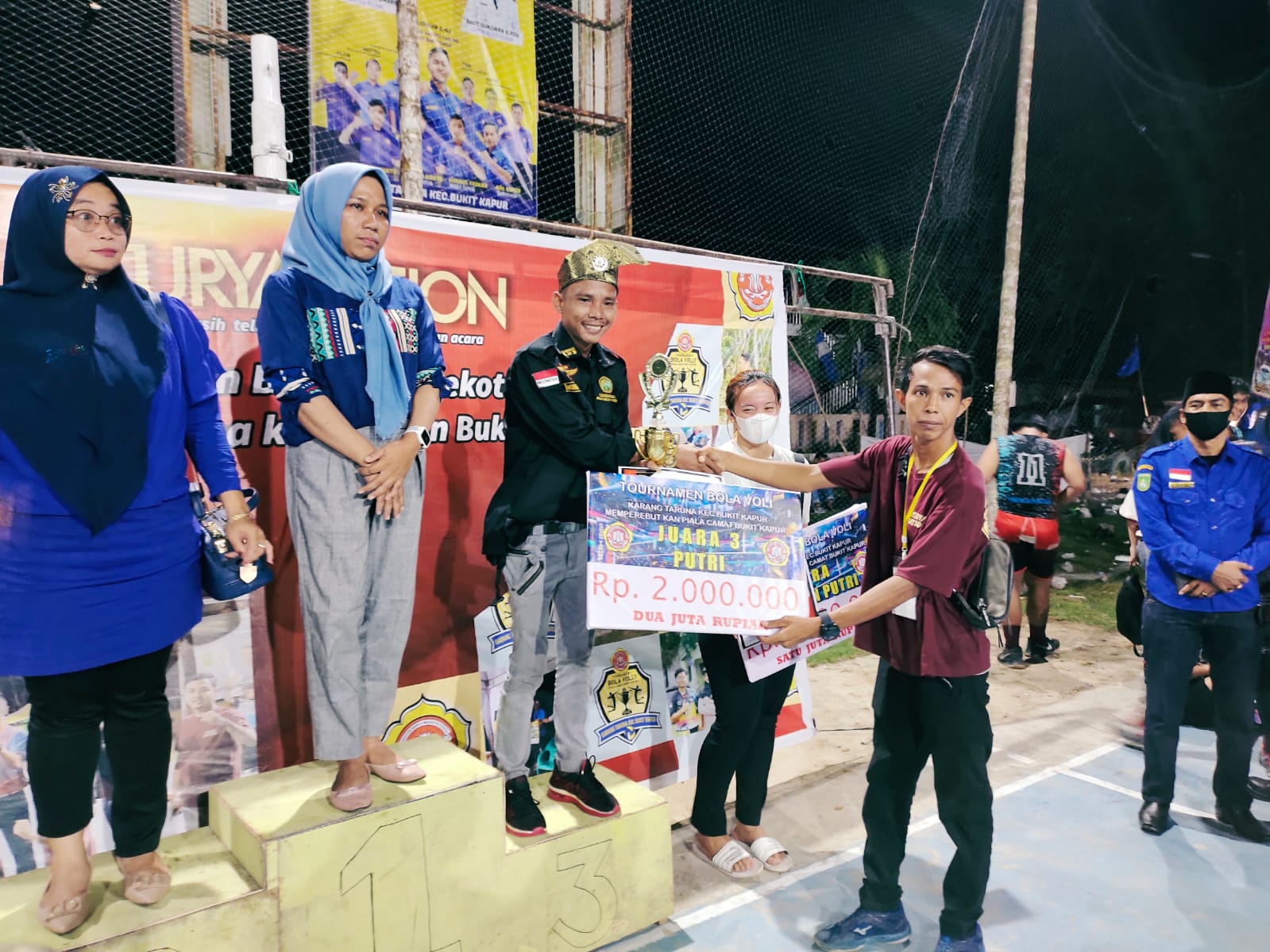 Turnamen Voli, Pemain Putri LLMB Sungai Sembilan Raih Juara 3