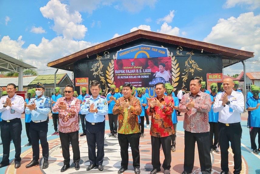 Di Sambut Dengan Yel-Yel Spektakuler Dari Warga Binaan Rutan Dumai, Stafsus Menkumham Apresiasi Kekompakan WBP