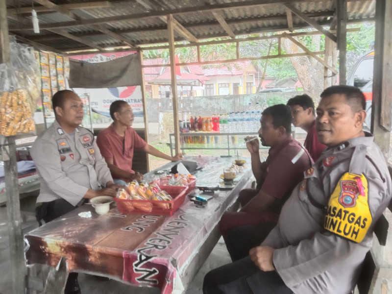 Polres Dumai Rutin Laksanakan Jum'at Curhat Di Kesempatan Ini Polisi Hadir Pada Jalan Soekarno Hatta Bagan Besar