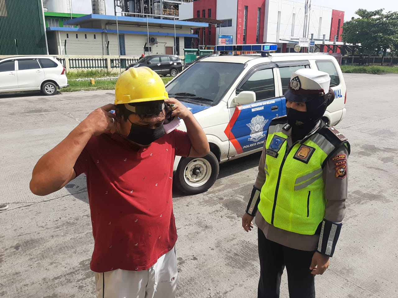 Polres Dumai Bagikan 2000 Masker kepada Masyarakat