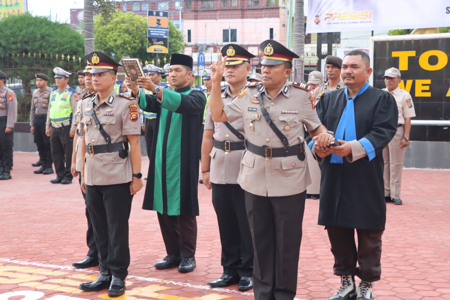 Kapolres Pimpin Sertijab Kapolsek Dumai Timur Dan Dumai Barat Serta Kenaikan Pangkat Personil Polres Dumai