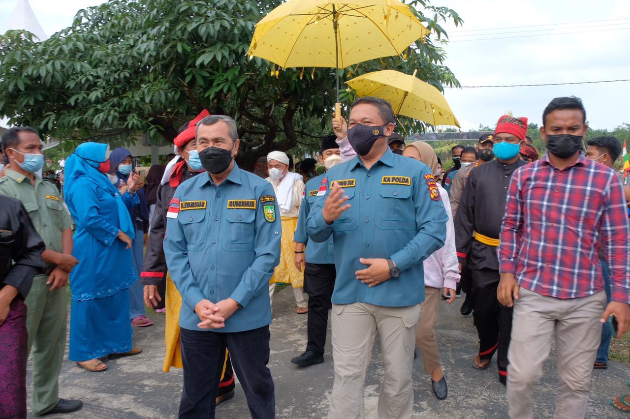 Vaksin Kemerdekaan Polda Riau Layani Masyarakat Pedalaman Yang Tak Miliki NIK