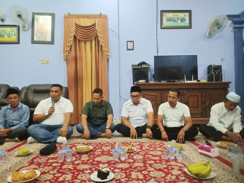 Kunjungi Kediaman Almarhum Amris S.Sy, Ferdiansyah Di Sambut Hangat Keluarga