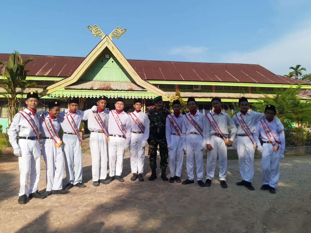 Sinergitas SMP N 6 Dengan Babinsa Kelurahan Lubuk Gaung