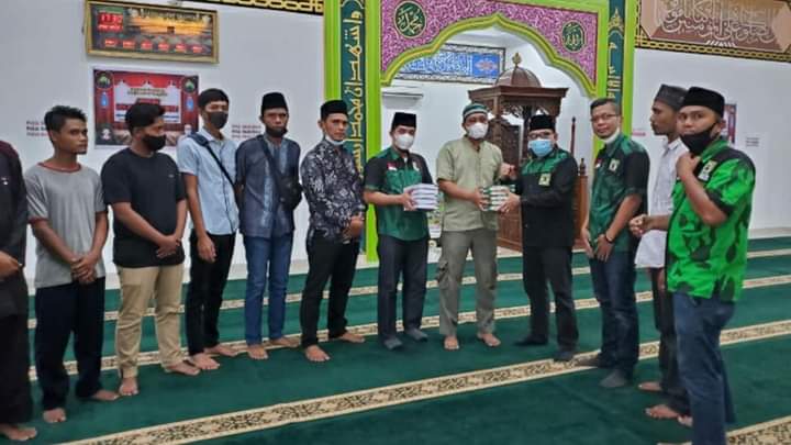 Momen Ramadhan GPK Riau Bersama GPK Dumai Berbagi Takjil Dan Al-Qur'an
