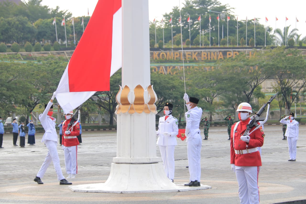 Bupati Rohul H Sukiman Pimpin Upacara Pengibaran Bendera Merah Putih HUT Kemerdekaan RI Ke 76
