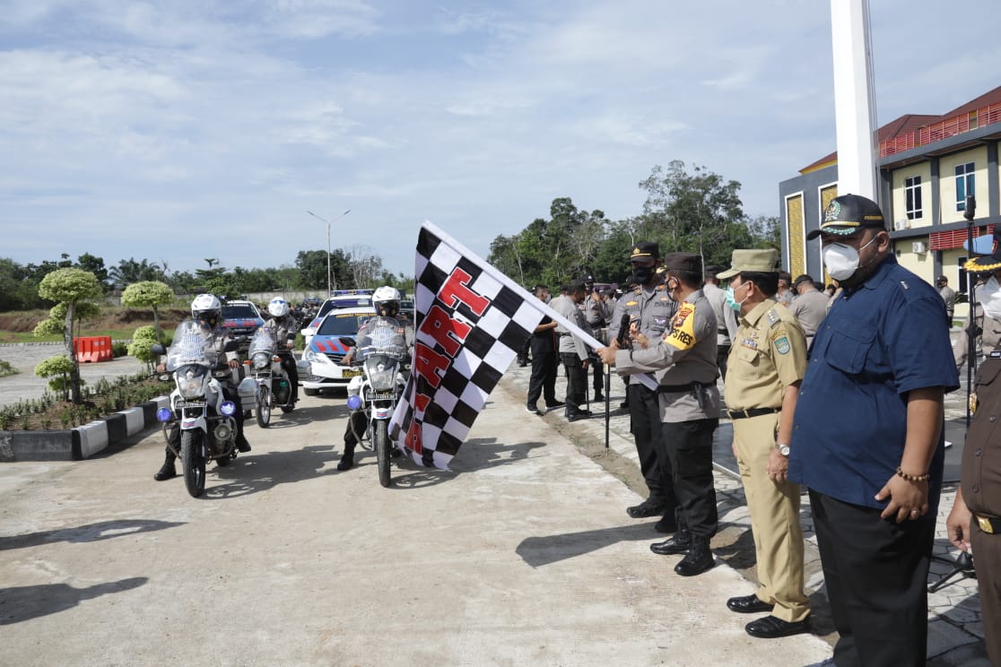 Kapolres Rohul Pimpin Langsung Pemberangkatan 612 Personel Ke 25 TPS Di Tambusai Utara