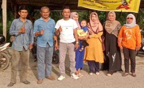 MOSI Bersama Beberapa Media Online Mengisi Ramadhan Dengan Berbagi Takjil Kepada Masyarakat