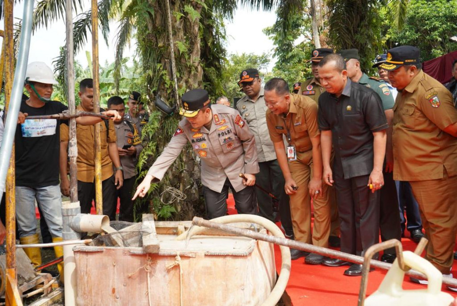 Wujud Nyata Bakti Polri, Polda Riau Berikan Bantuan Pengadaan Sumur Bor Dan Pompa Air Kepada Warga Di Provinsi Riau