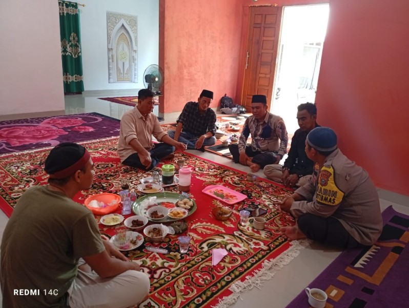 Polsek Rupat Terus Gencarkan Ajakan Memperkuat Ketahanan Pangan Bersama Warga