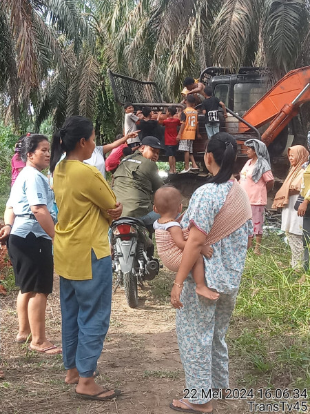 Masyarakat Desa Sekuning Resah,Saluran Limbah PT. SKA Dekat Dengan Pemukiman Warga