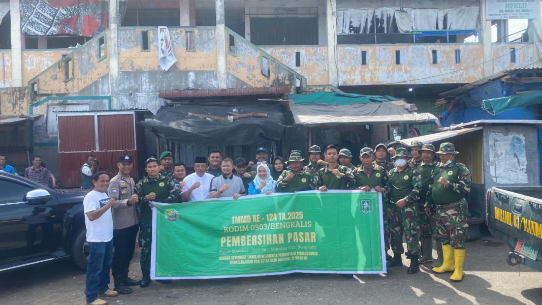 Ciptakan Lingkungan Bersih, Satgas TMMD Tajak Pembersihan Pasar Duri Dari Polusi Sampah