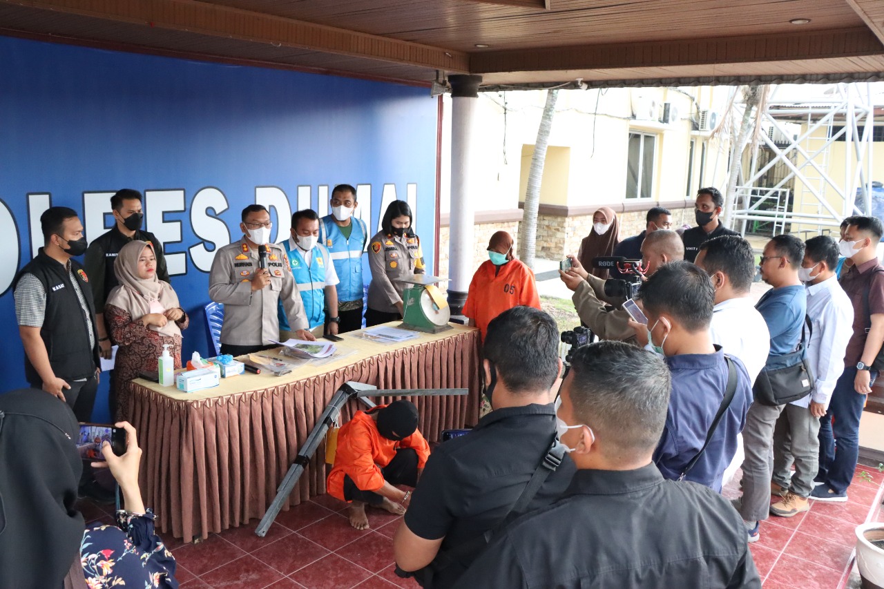 Satreskrim Polres Dumai Berhasil Mengungkap Dan Mengamankan Pelaku Pencurian Spesialis Tiang Skor Tower Listrik Milik PLN