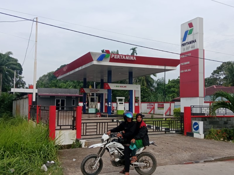SPBU Nomor 16.287.090 Teluk Lecah di Duga Tutup Lebih Awal, Warga Kecewa