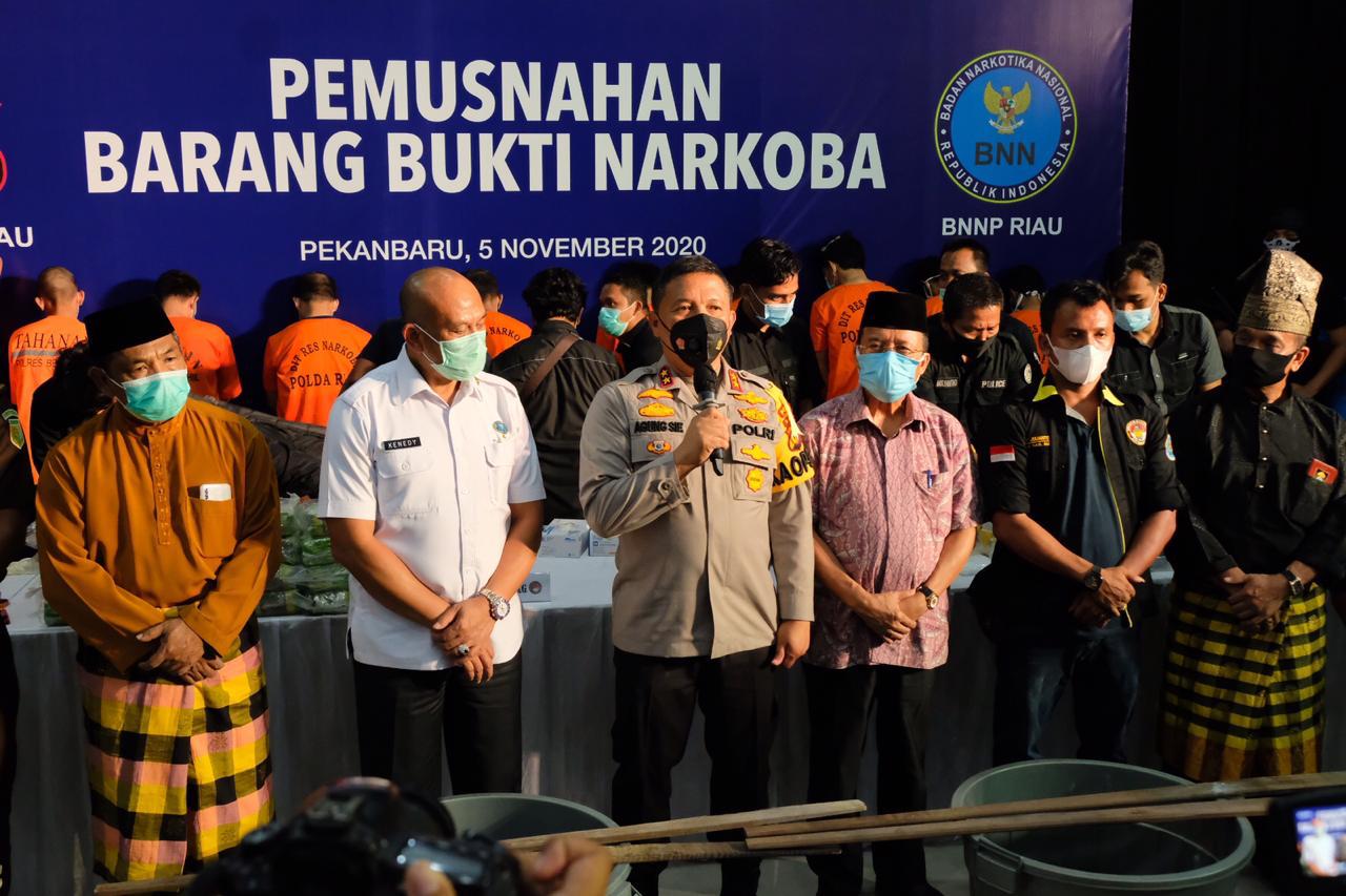Buah Sinergitas, Polda Riau Bersama BNNP Riau Musnahkan 122 Kg Sabu Dan 10.000 butir Ekstasi