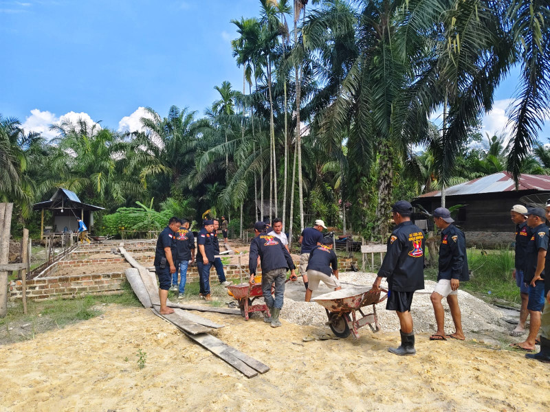 Semangat Kepedulian, GRIB Jaya Dan Masyarakat Bersatu Untuk Anak Yatim Sungai Sembilan