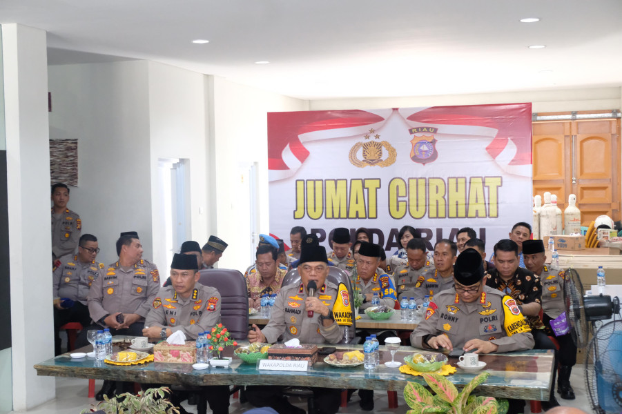 Wakapolda Riau Gelar Jum,'at Curhat Di Rumah JB