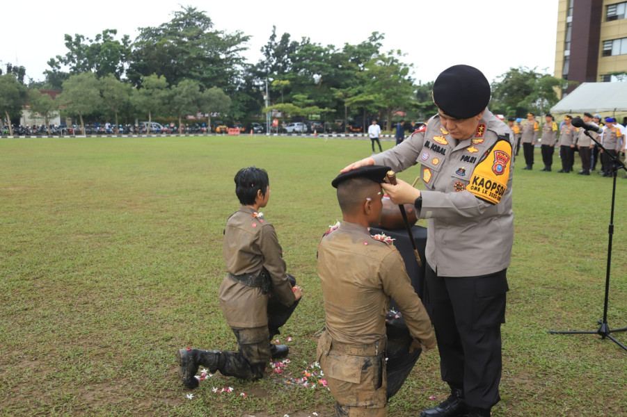 Kapolda Riau Irjen Pol Mohammad Iqbal Pimpin Tradisi Pembaretan Bintara Remaja Angkatan 49 Dan 50
