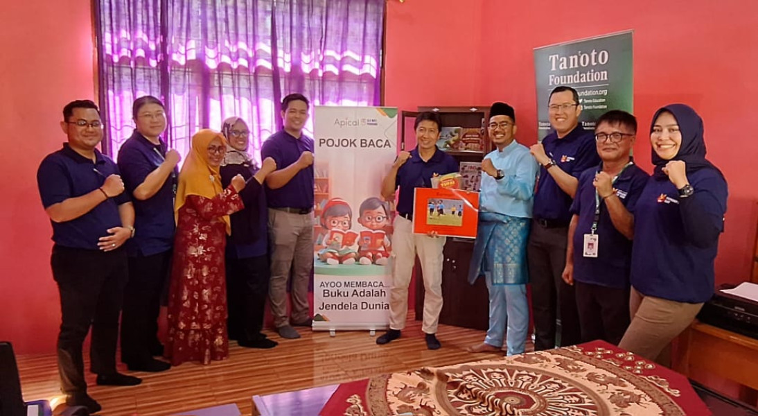 Rayakan RGE's Founder Day, Apical Dumai Gelar Bakti Sosial Bantu Sekolah Di Sekitar Wilayah Operasiokap