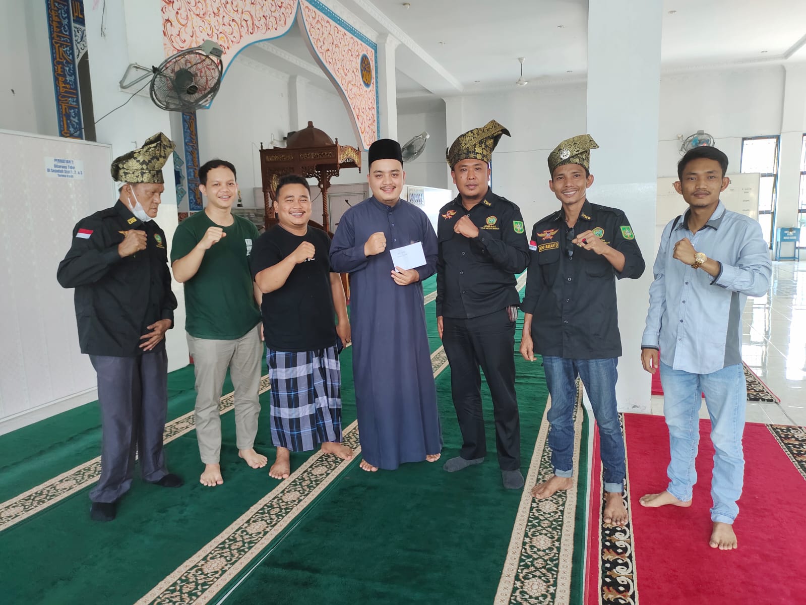 Masuk 10 Besar Lomba Azan, LLMB Dan Lembaga Jemad Beri Bantuan Kepada Haqqi Ridho